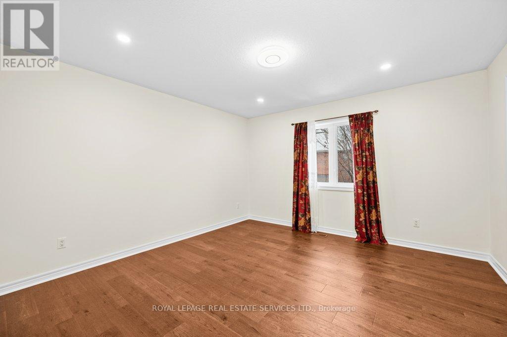 1387 Ferncrest Road, Oakville, Ontario  L6H 7W2 - Photo 22 - W12045450