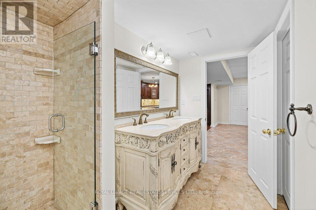 1387 Ferncrest Road, Oakville, Ontario  L6H 7W2 - Photo 31 - W12045450