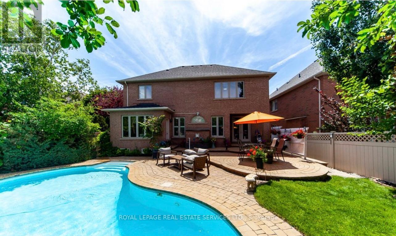 1387 Ferncrest Road, Oakville, Ontario  L6H 7W2 - Photo 36 - W12045450