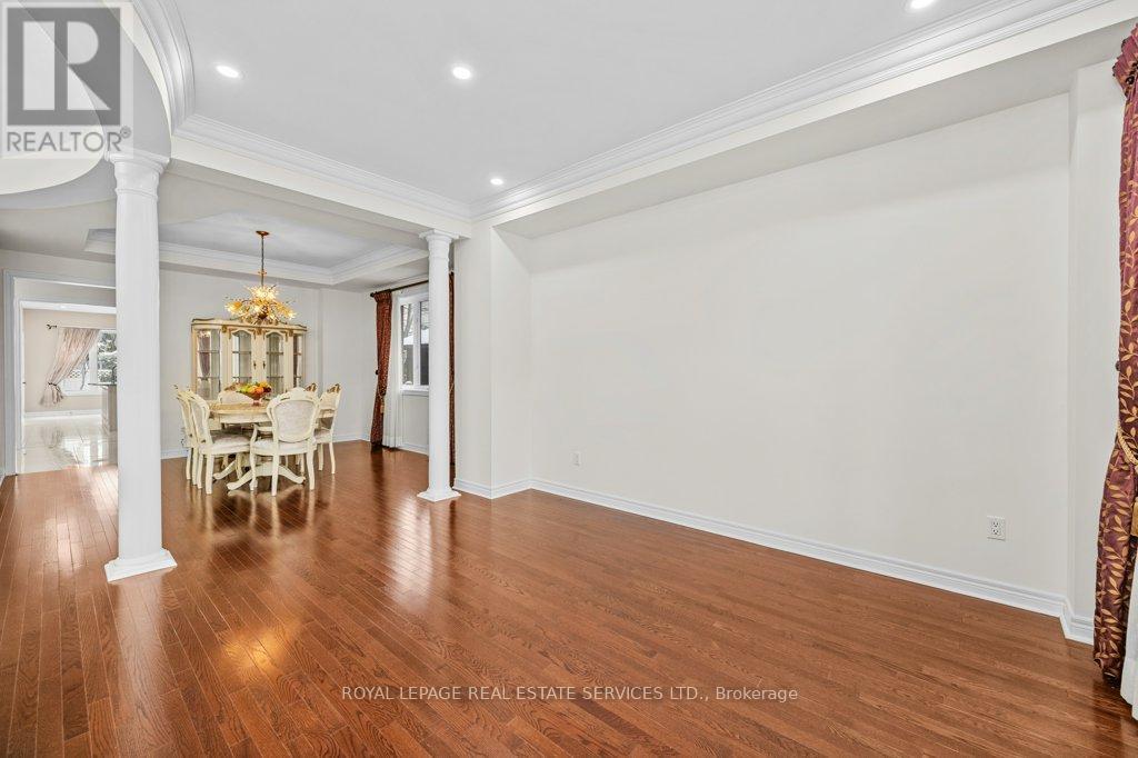 1387 Ferncrest Road, Oakville, Ontario  L6H 7W2 - Photo 6 - W12045450