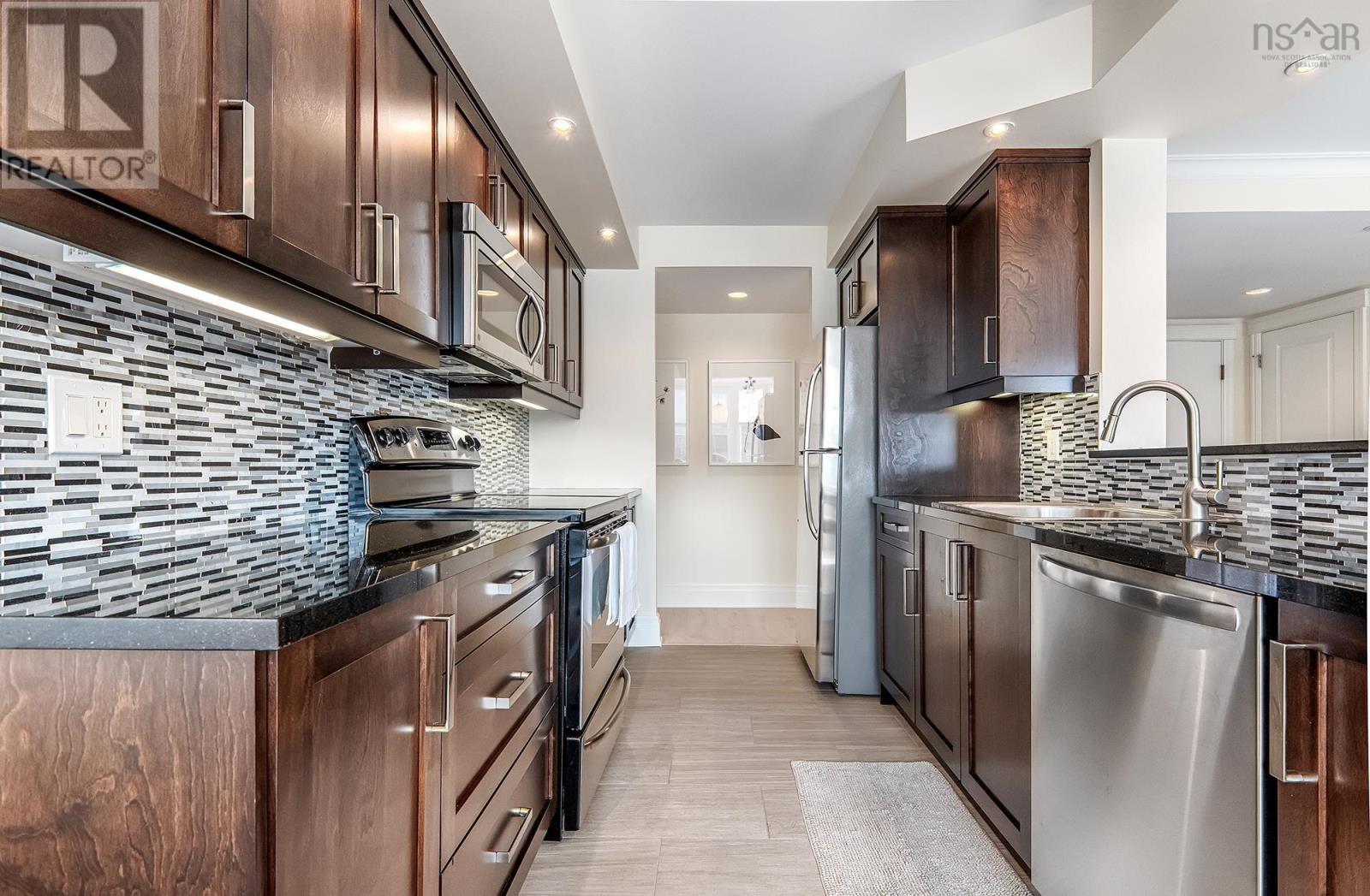 513 45 Vimy Avenue, Halifax, Nova Scotia  B3M 4C5 - Photo 3 - 202505979