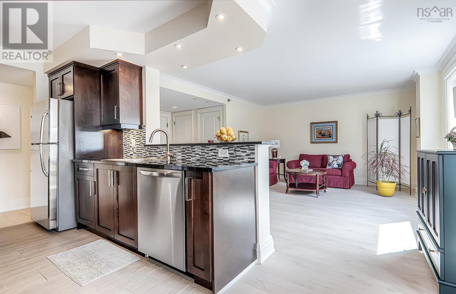 513 45 Vimy Avenue, Halifax, Nova Scotia  B3M 4C5 - Photo 4 - 202505979