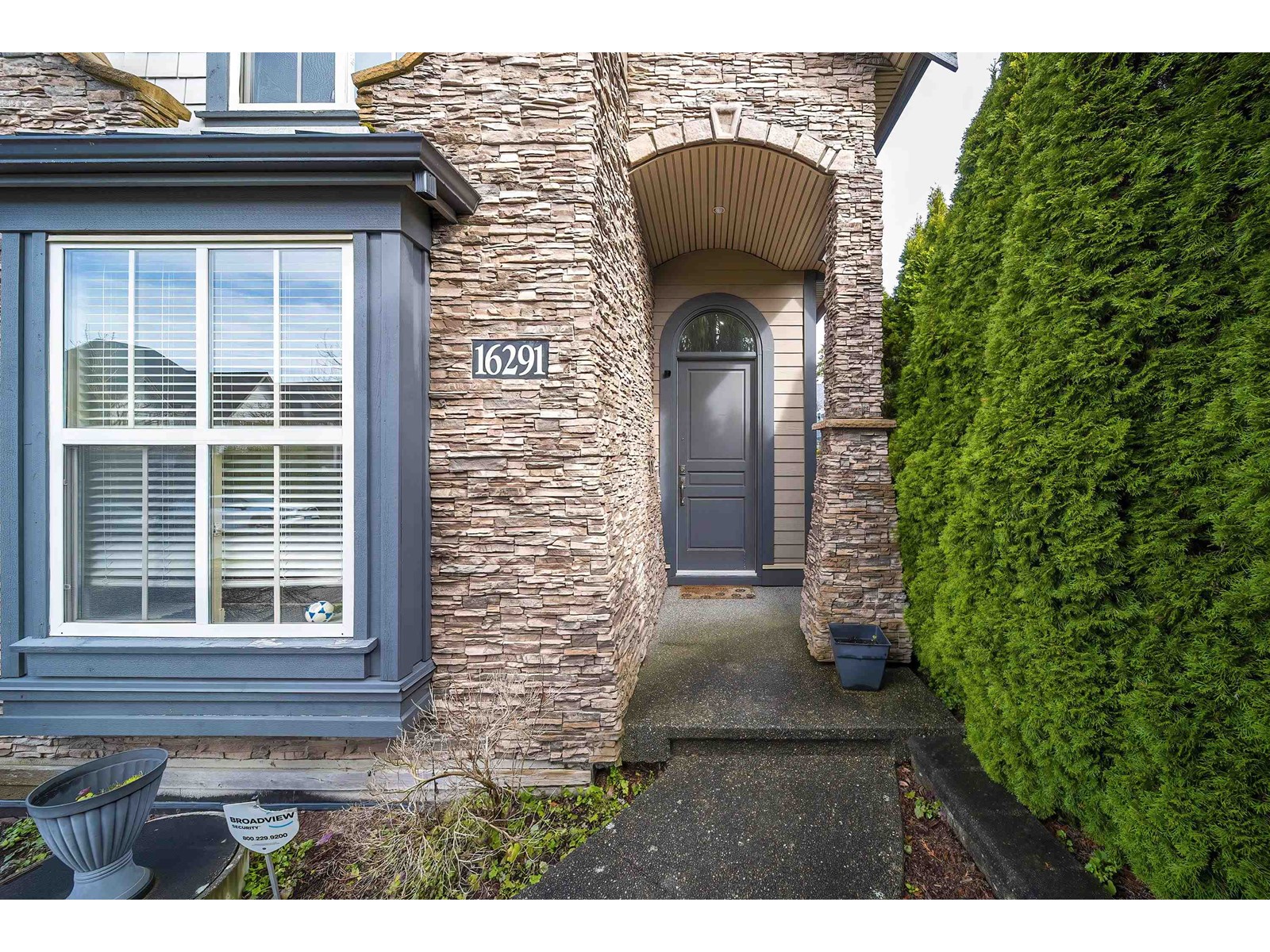 Property at 16291 26 AVENUE image 2