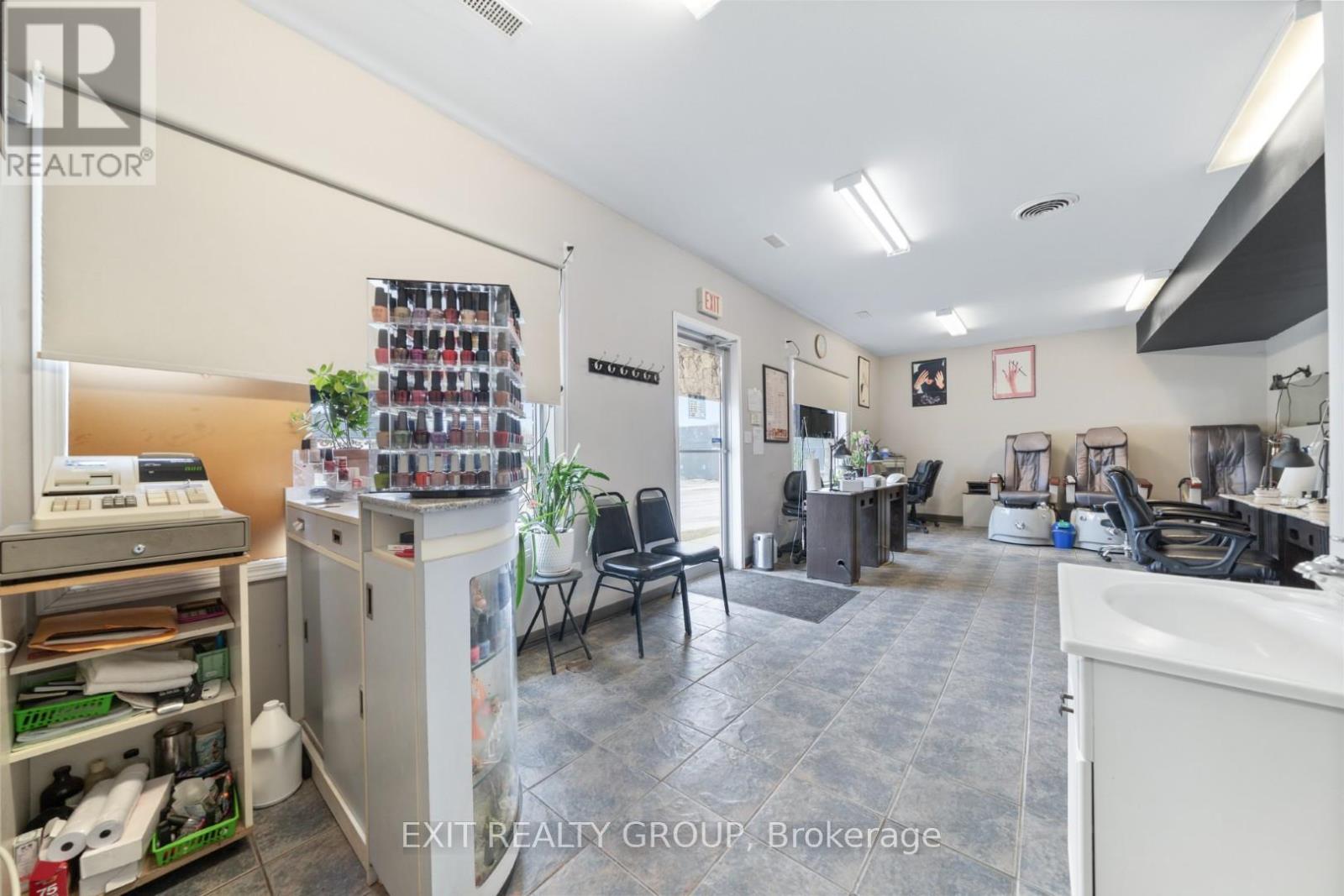 148-150 Dundas Street E, Quinte West, Ontario  K8V 1L6 - Photo 24 - X12044922