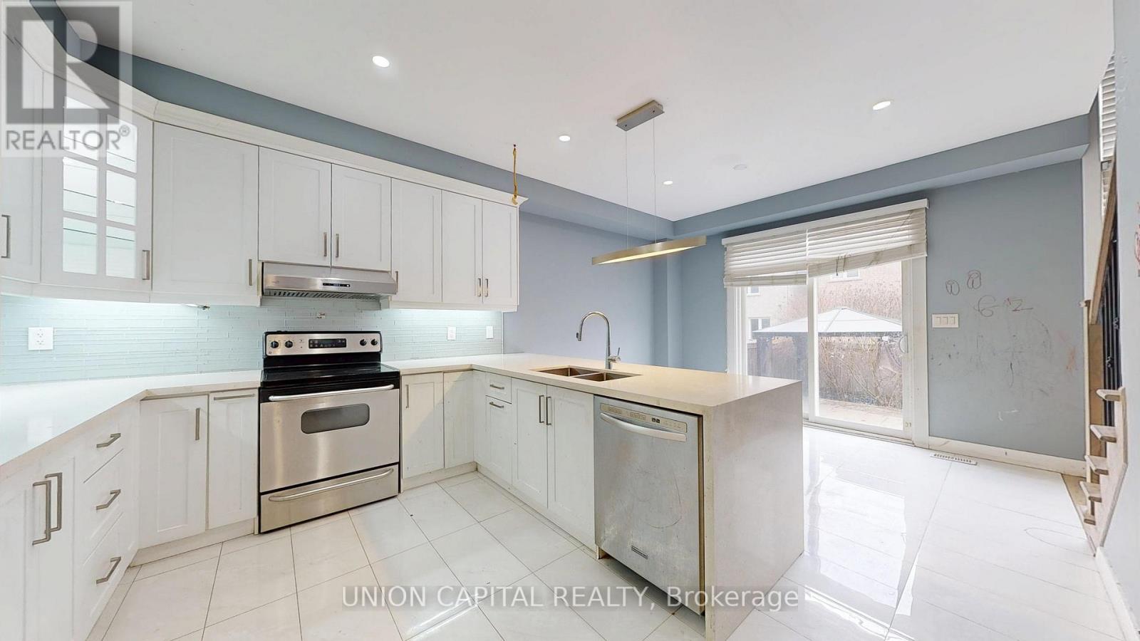 120 Elliottglen Drive, Ajax, Ontario  L1Z 0G9 - Photo 12 - E12042171