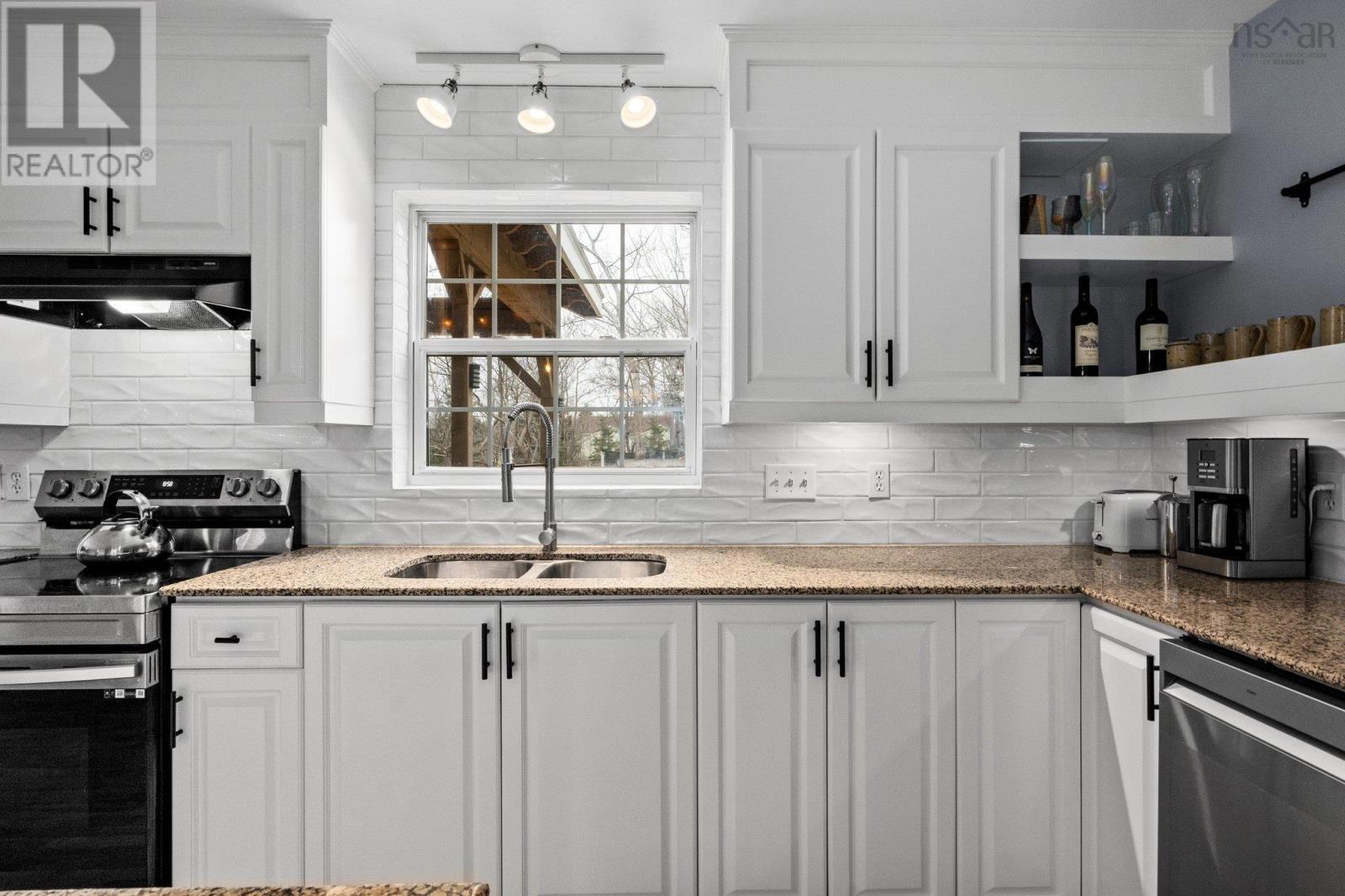 51 Sussex Drive, Stillwater Lake, Nova Scotia  B3Z 1N4 - Photo 10 - 202505989