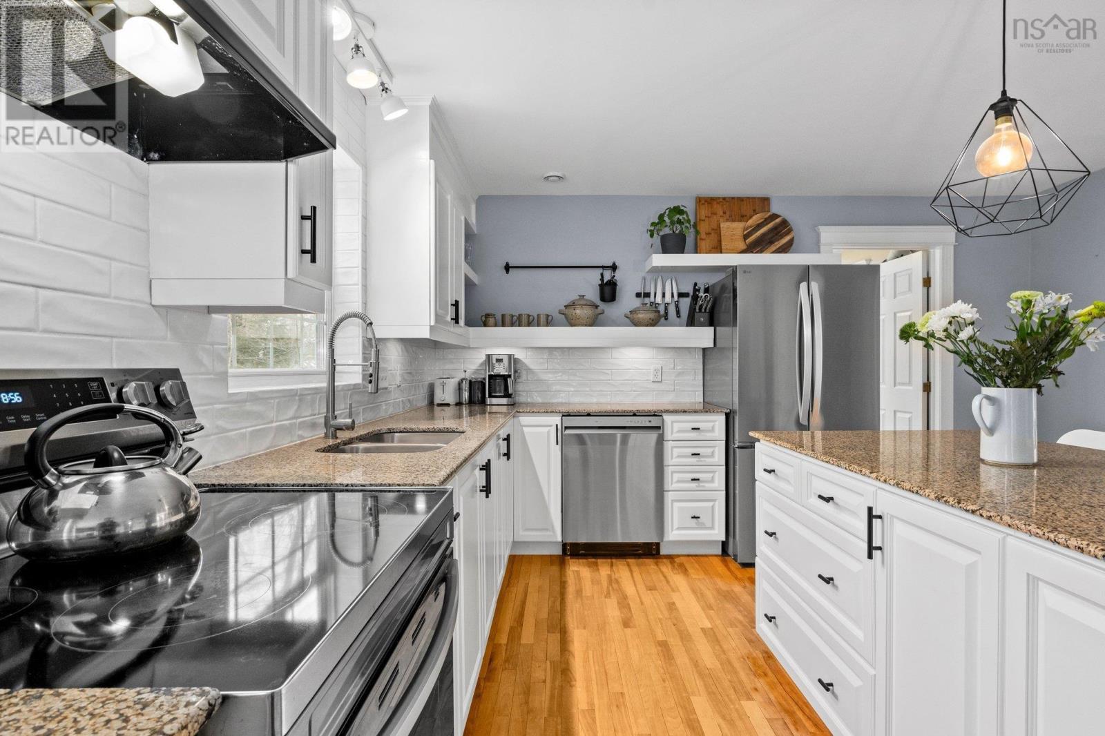 51 Sussex Drive, Stillwater Lake, Nova Scotia  B3Z 1N4 - Photo 11 - 202505989