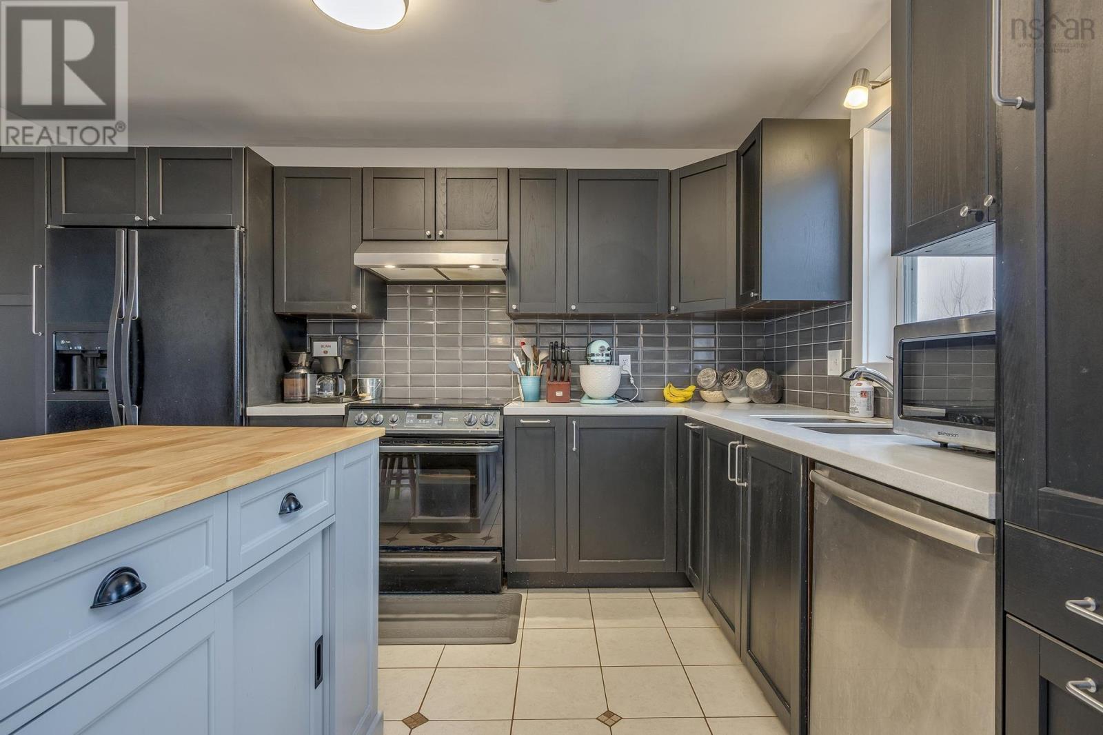 291 Charles Road, Timberlea, Nova Scotia  B3T 1N6 - Photo 14 - 202505993