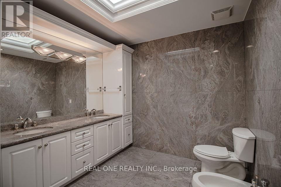 50 Yorkminster Road, Toronto, Ontario  M2P 1M3 - Photo 20 - C12045457