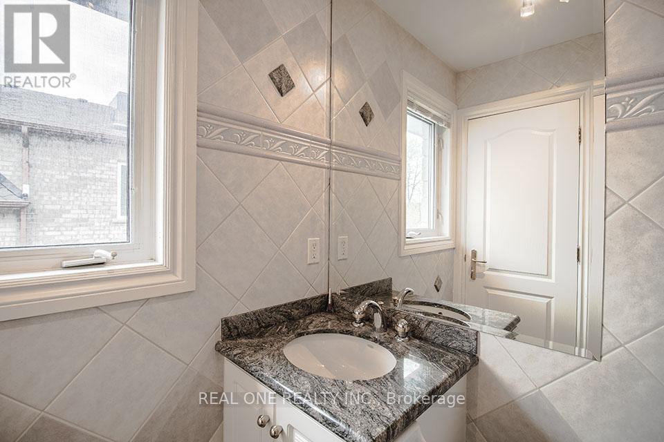 50 Yorkminster Road, Toronto, Ontario  M2P 1M3 - Photo 31 - C12045457