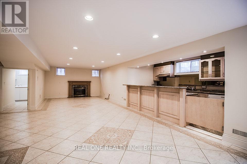 50 Yorkminster Road, Toronto, Ontario  M2P 1M3 - Photo 33 - C12045457