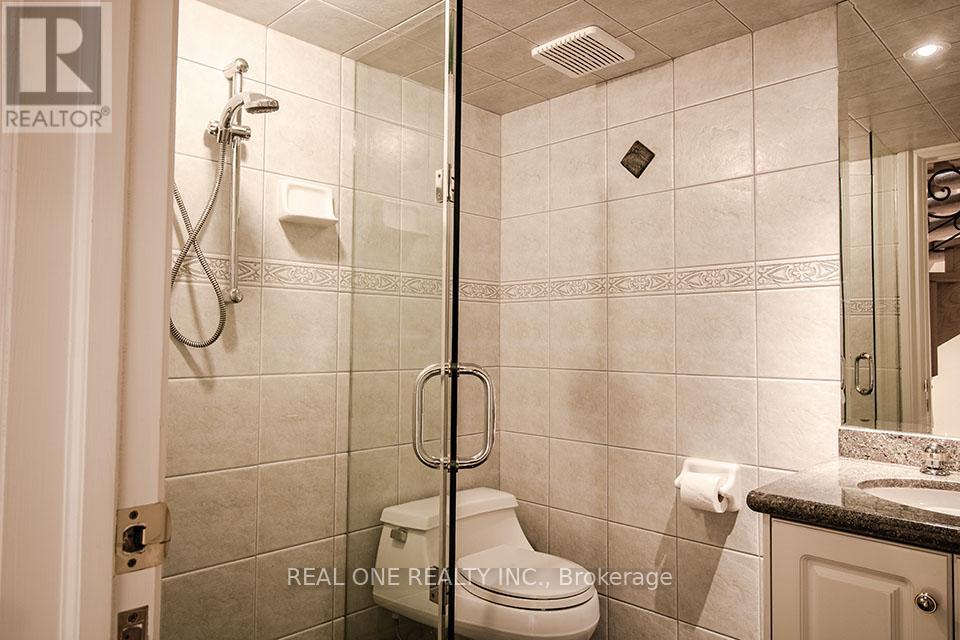 50 Yorkminster Road, Toronto, Ontario  M2P 1M3 - Photo 39 - C12045457
