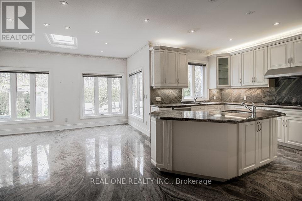 50 Yorkminster Road, Toronto, Ontario  M2P 1M3 - Photo 8 - C12045457