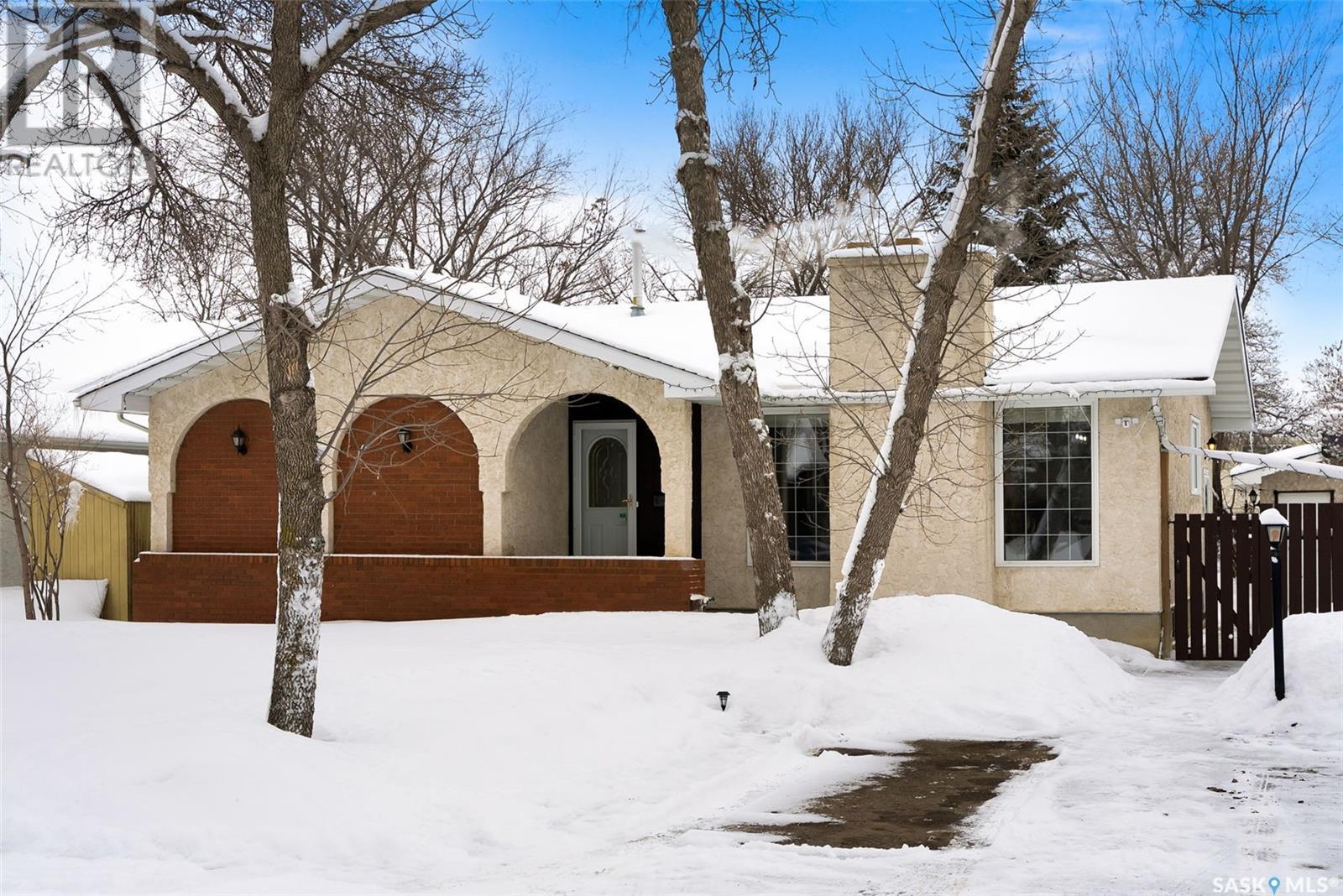 Property at 35 Sommerfeld DRIVE image 1
