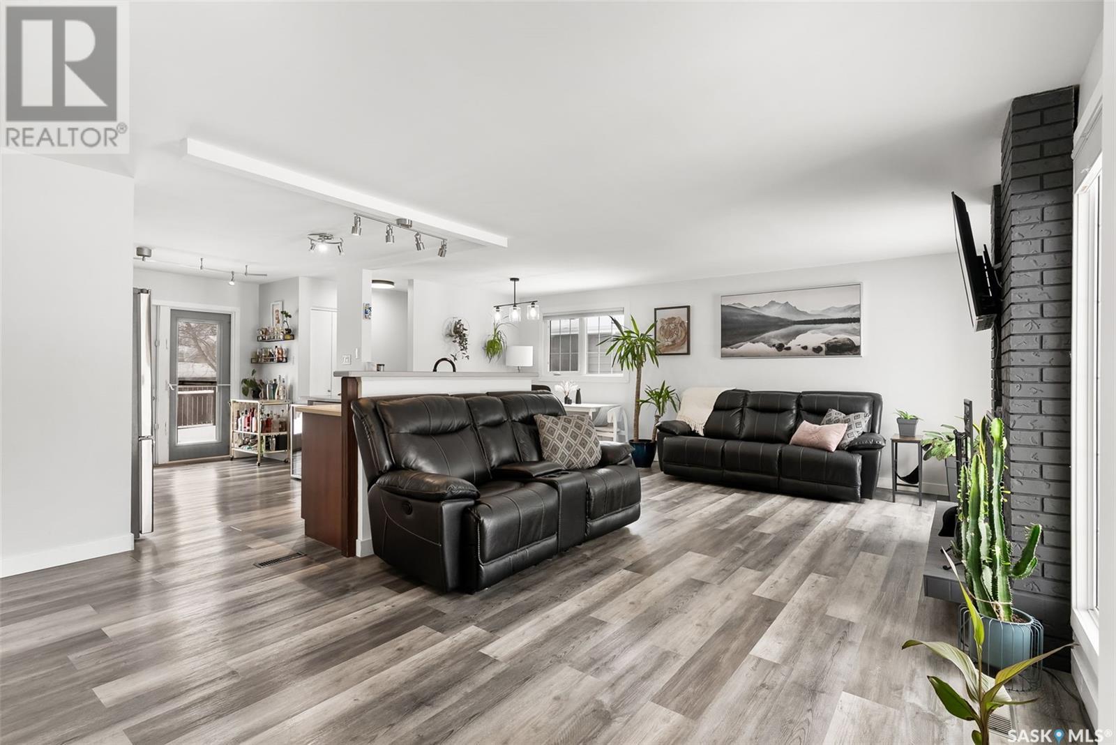 Property at 35 Sommerfeld DRIVE image 5