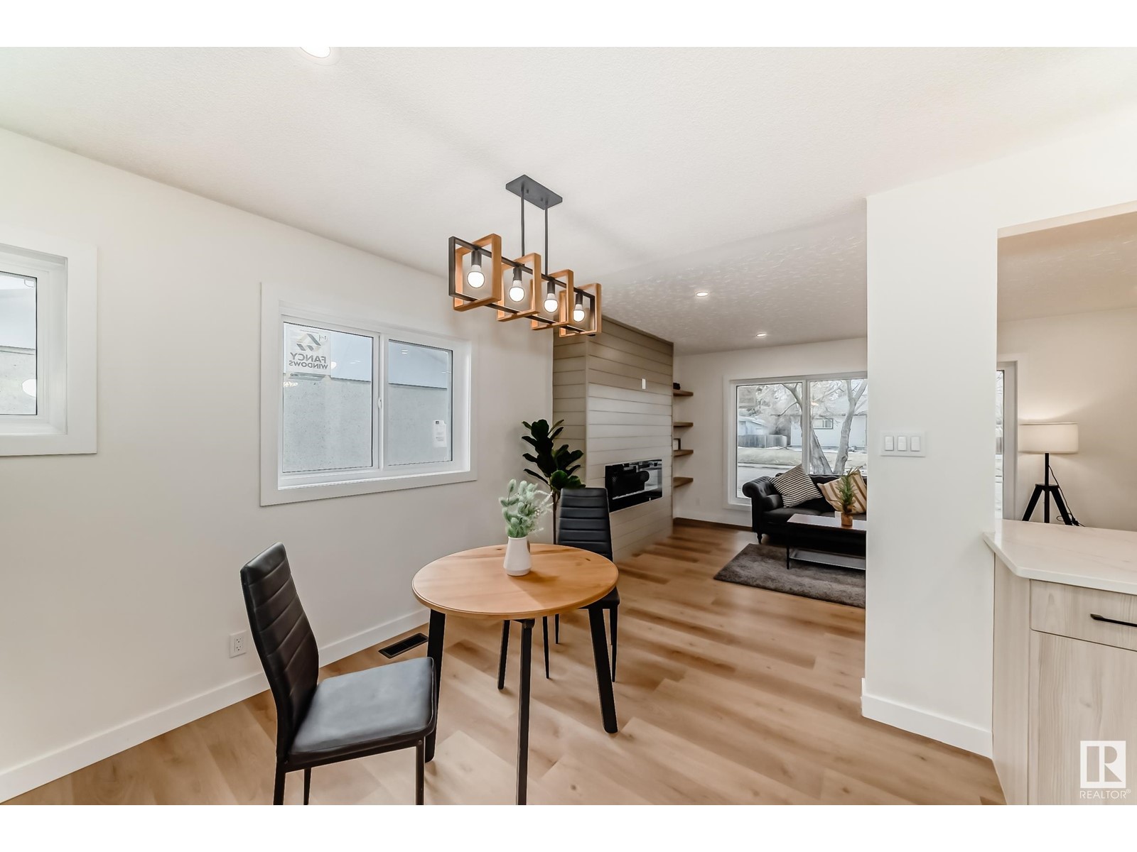 Property at 15022 86 AV NW image 2