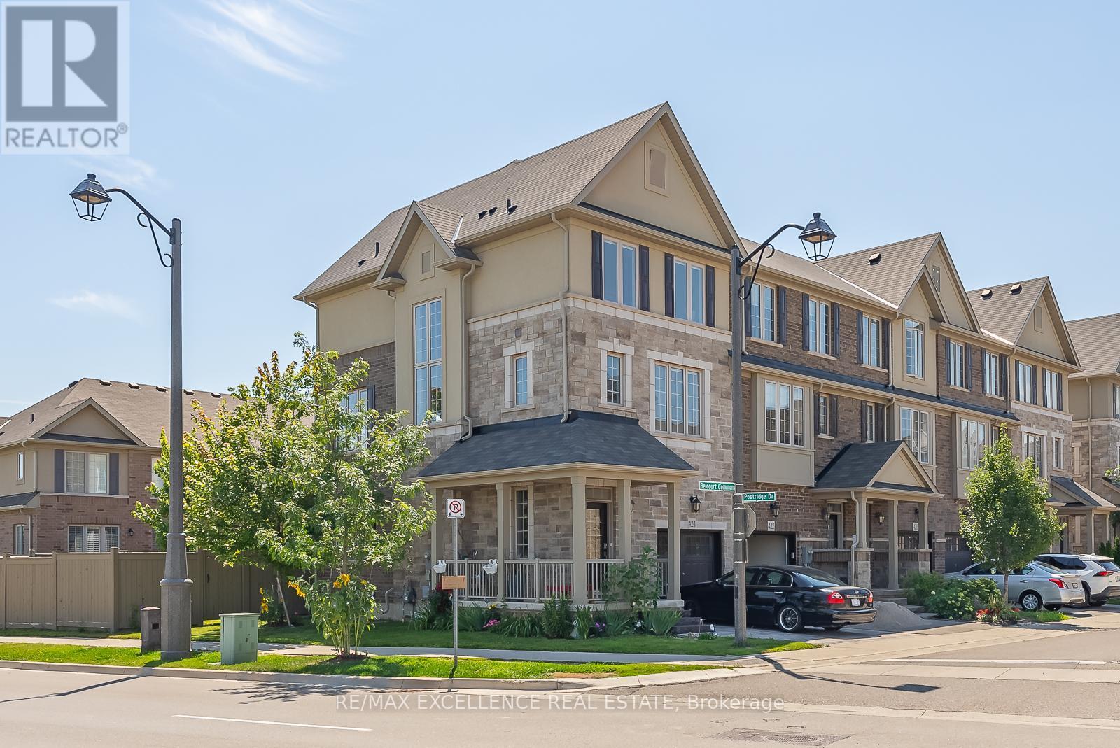 Property at 424 BELCOURT COMMON image 2