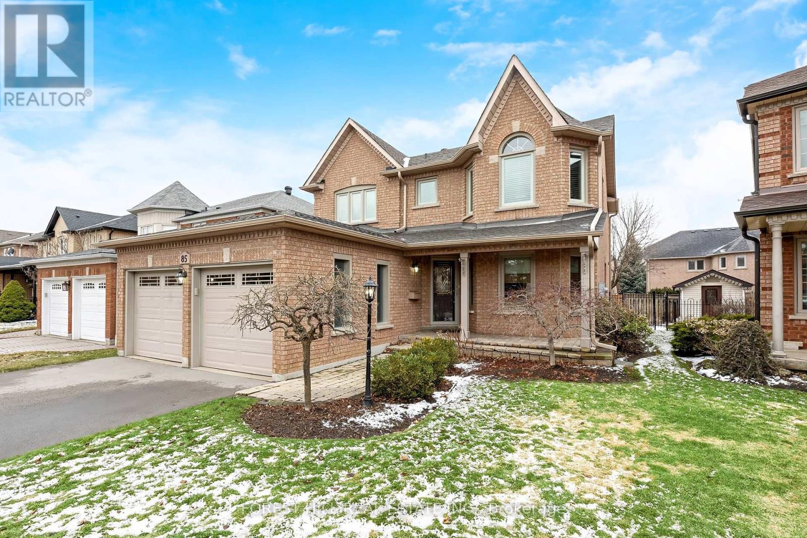 Property at 85 HUTTON CRESCENT image 3