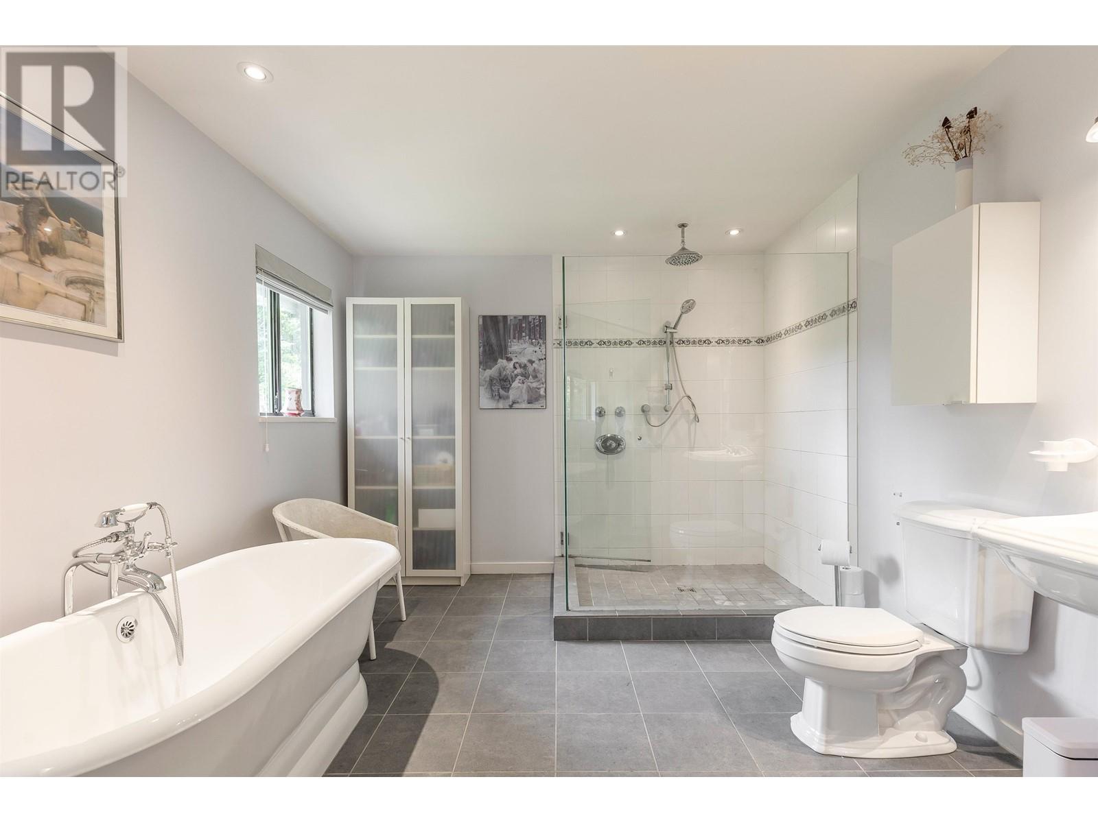 5704 Westport Road, West Vancouver, British Columbia  V7W 1V4 - Photo 23 - R2967969