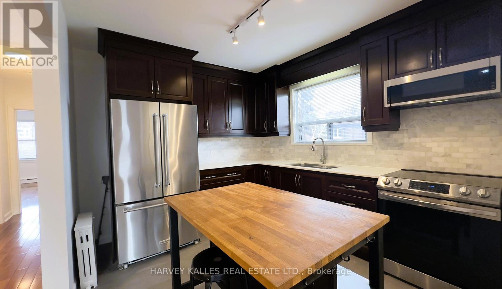 2 - 267 Indian Grove, Toronto, Ontario  M6P 2H6 - Photo 6 - W12045600