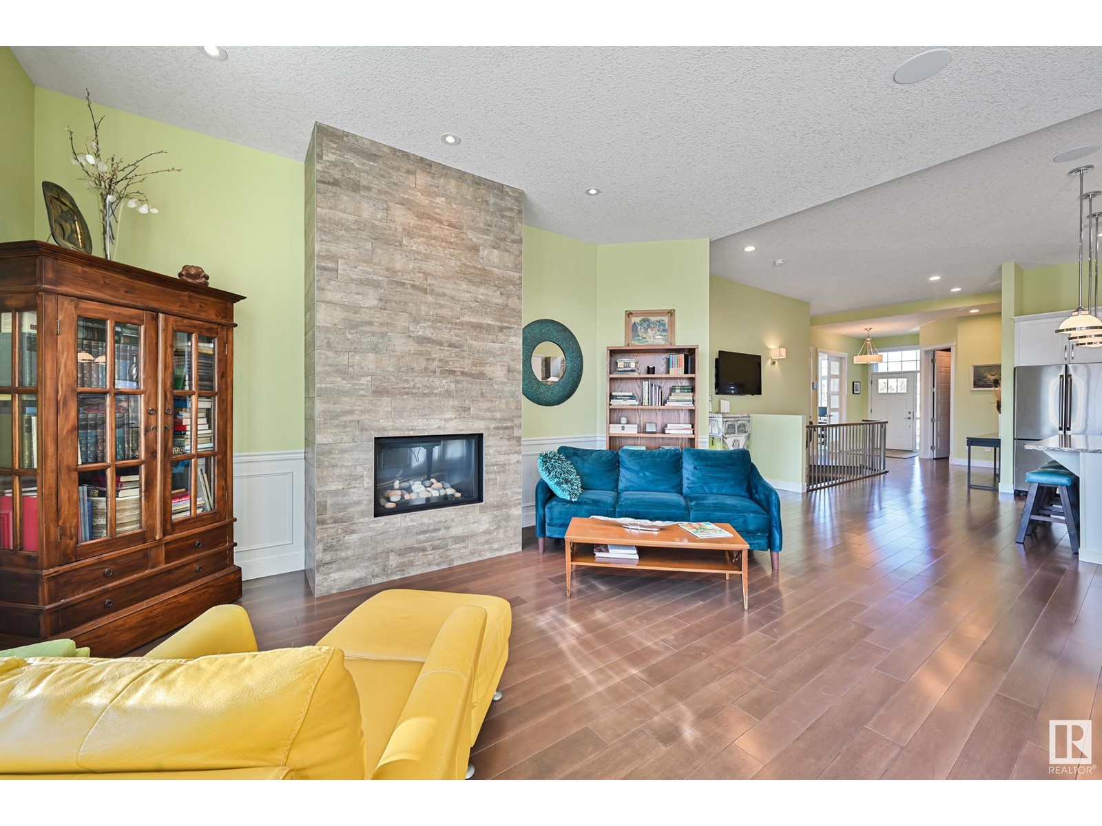 Property at #1 7570 MAY CM NW image 5