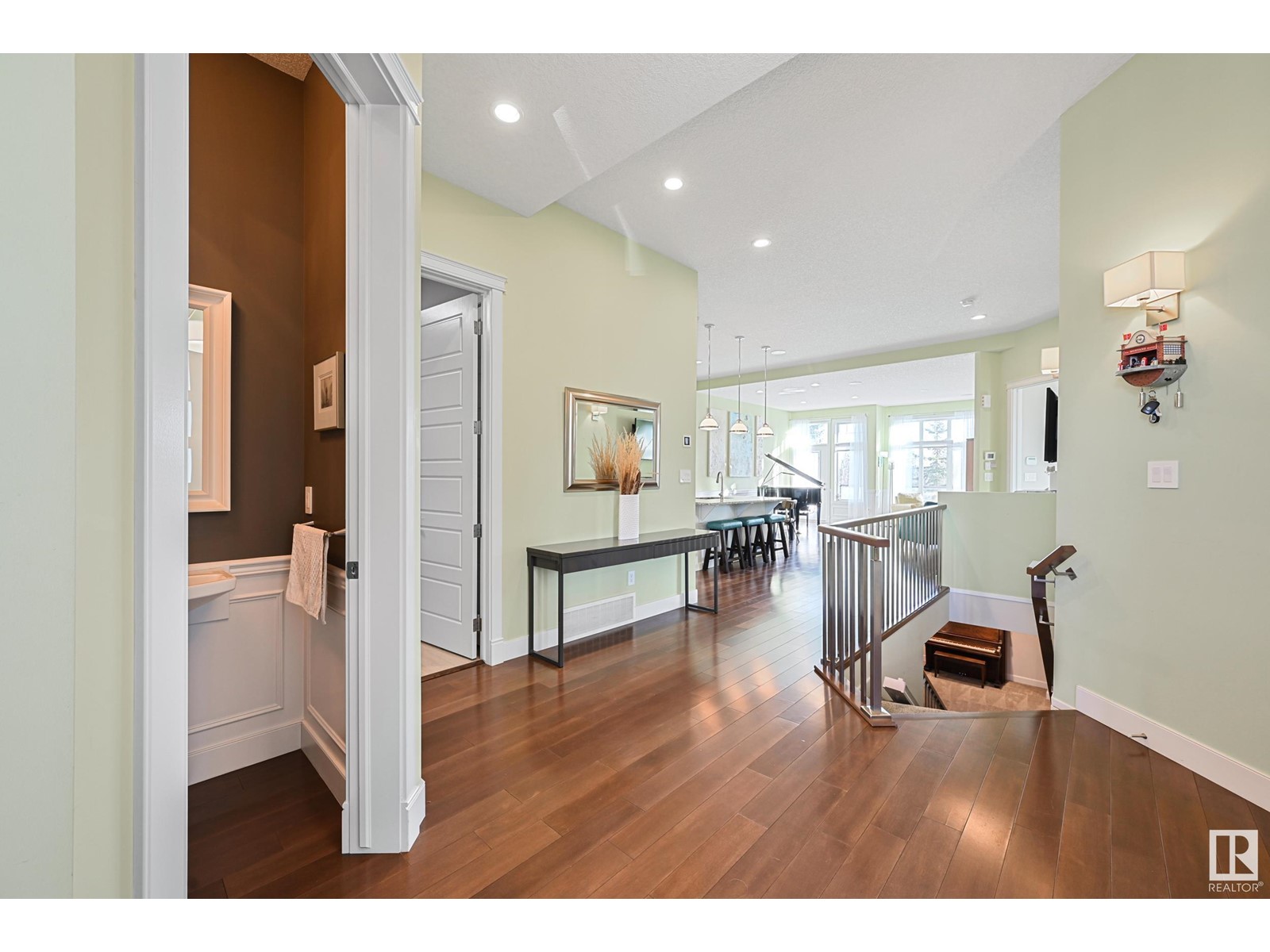 Property at #1 7570 MAY CM NW image 3