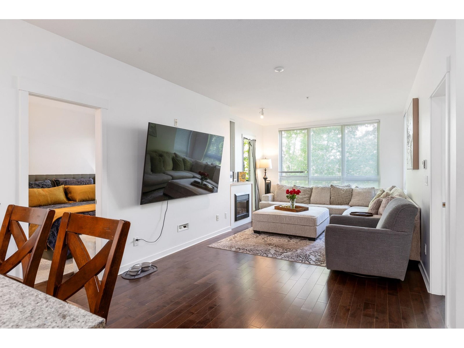 Property at 312 15918 26 AVENUE image 4