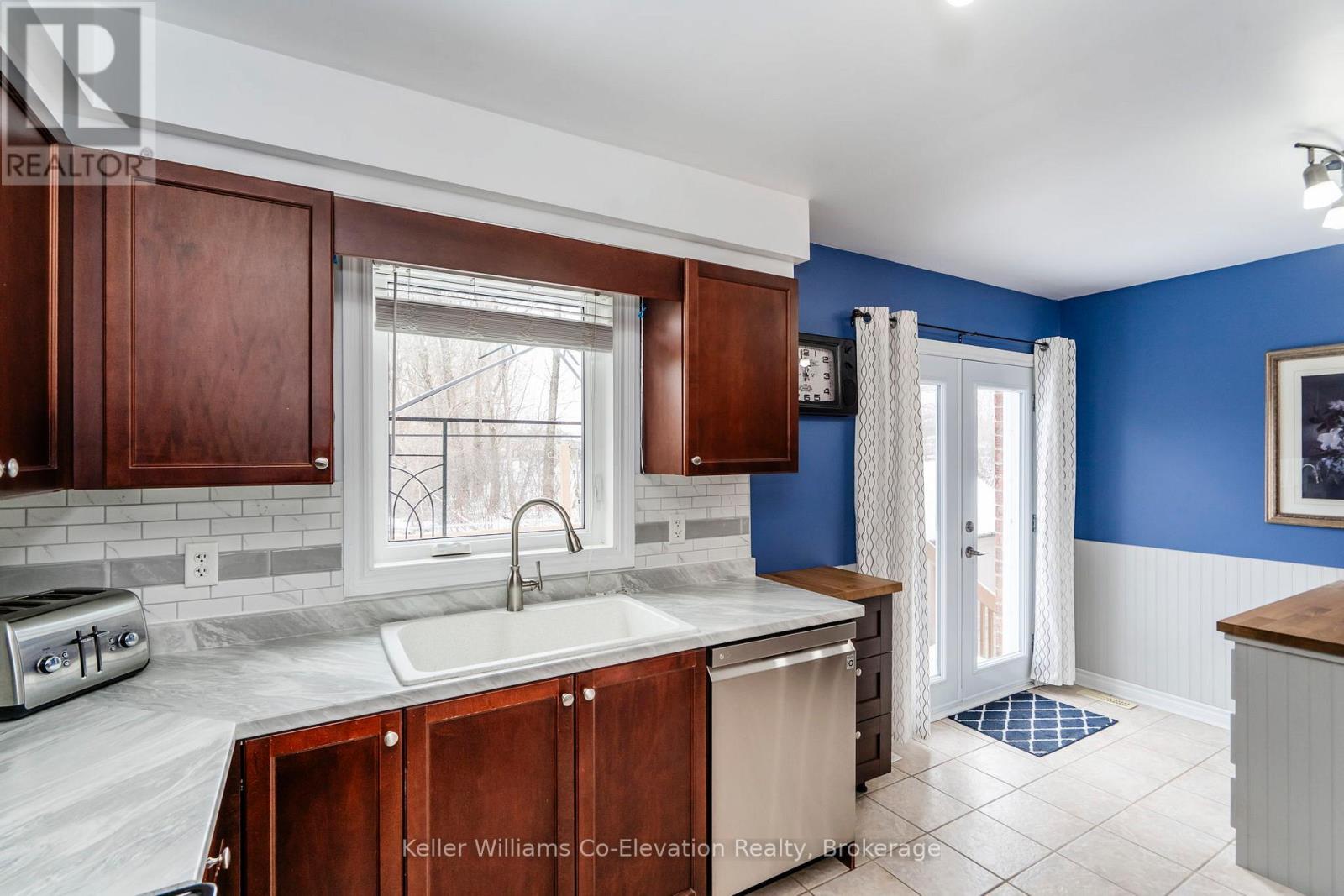915 Ottawa Street N, Midland, Ontario  L4R 5E5 - Photo 8 - S12045657