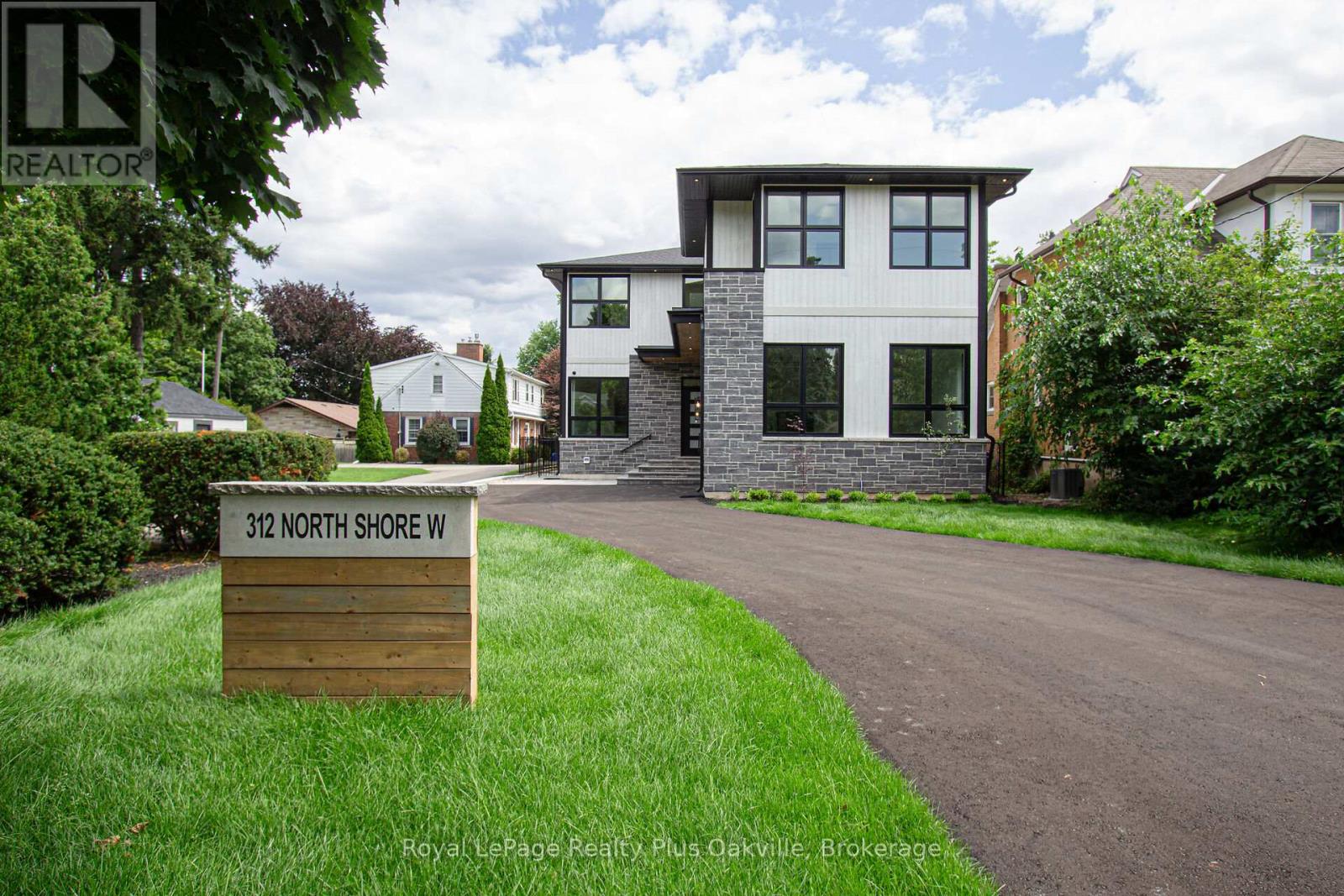 Property at 312 NORTH SHORE BOULEVARD W image 1