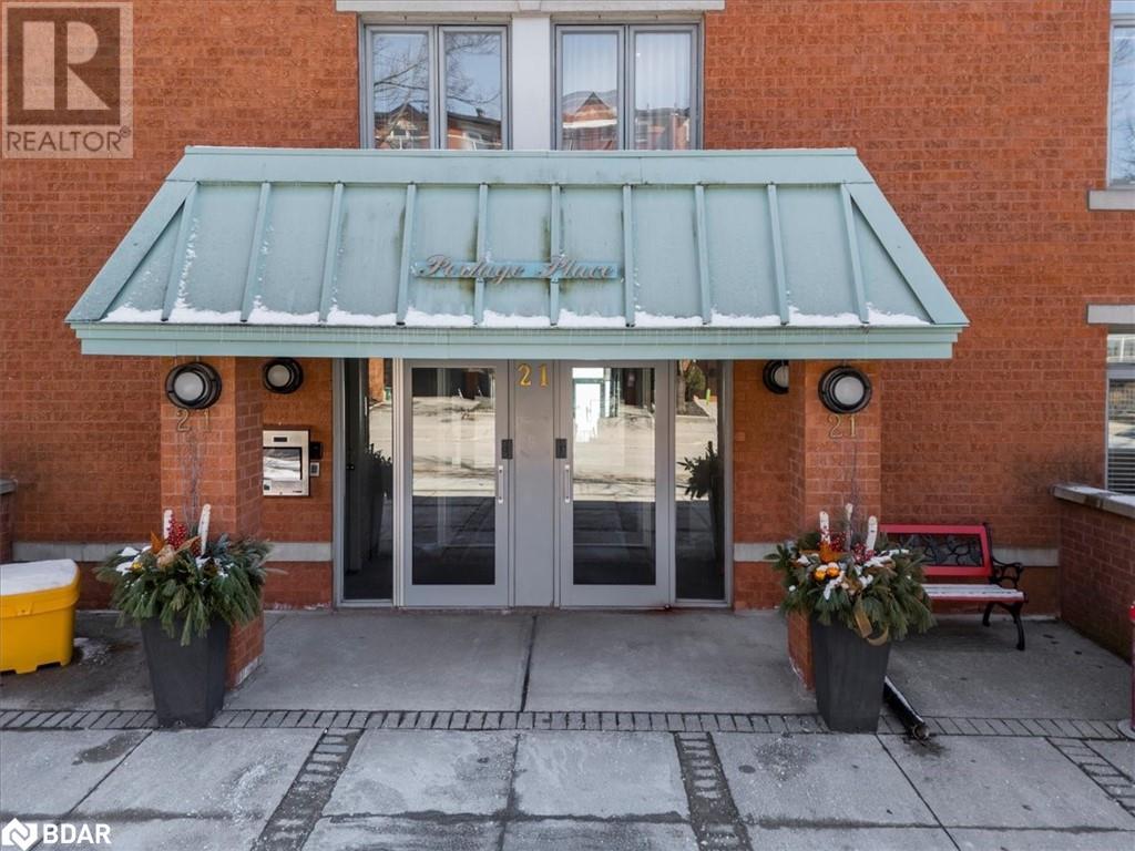 21 Kempenfelt Drive Unit# 301, Barrie, Ontario  L4M 1B8 - Photo 1 - 40710286