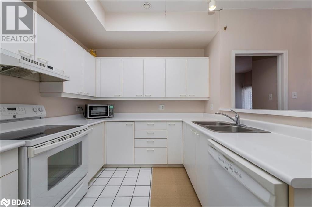 21 Kempenfelt Drive Unit# 301, Barrie, Ontario  L4M 1B8 - Photo 12 - 40710286