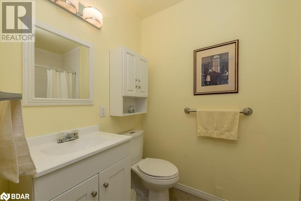 21 Kempenfelt Drive Unit# 301, Barrie, Ontario  L4M 1B8 - Photo 16 - 40710286