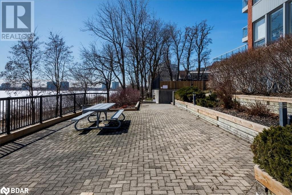 21 Kempenfelt Drive Unit# 301, Barrie, Ontario  L4M 1B8 - Photo 25 - 40710286