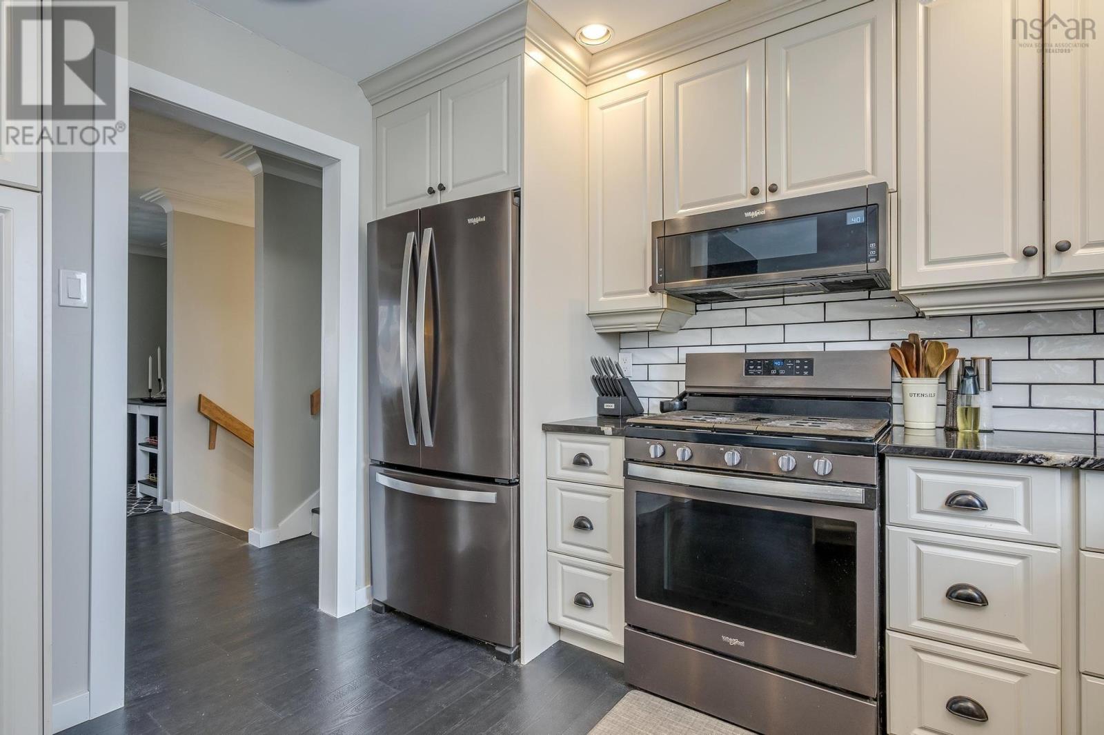 737 Lakeview Avenue, Middle Sackville, Nova Scotia  B4E 3B8 - Photo 13 - 202505986