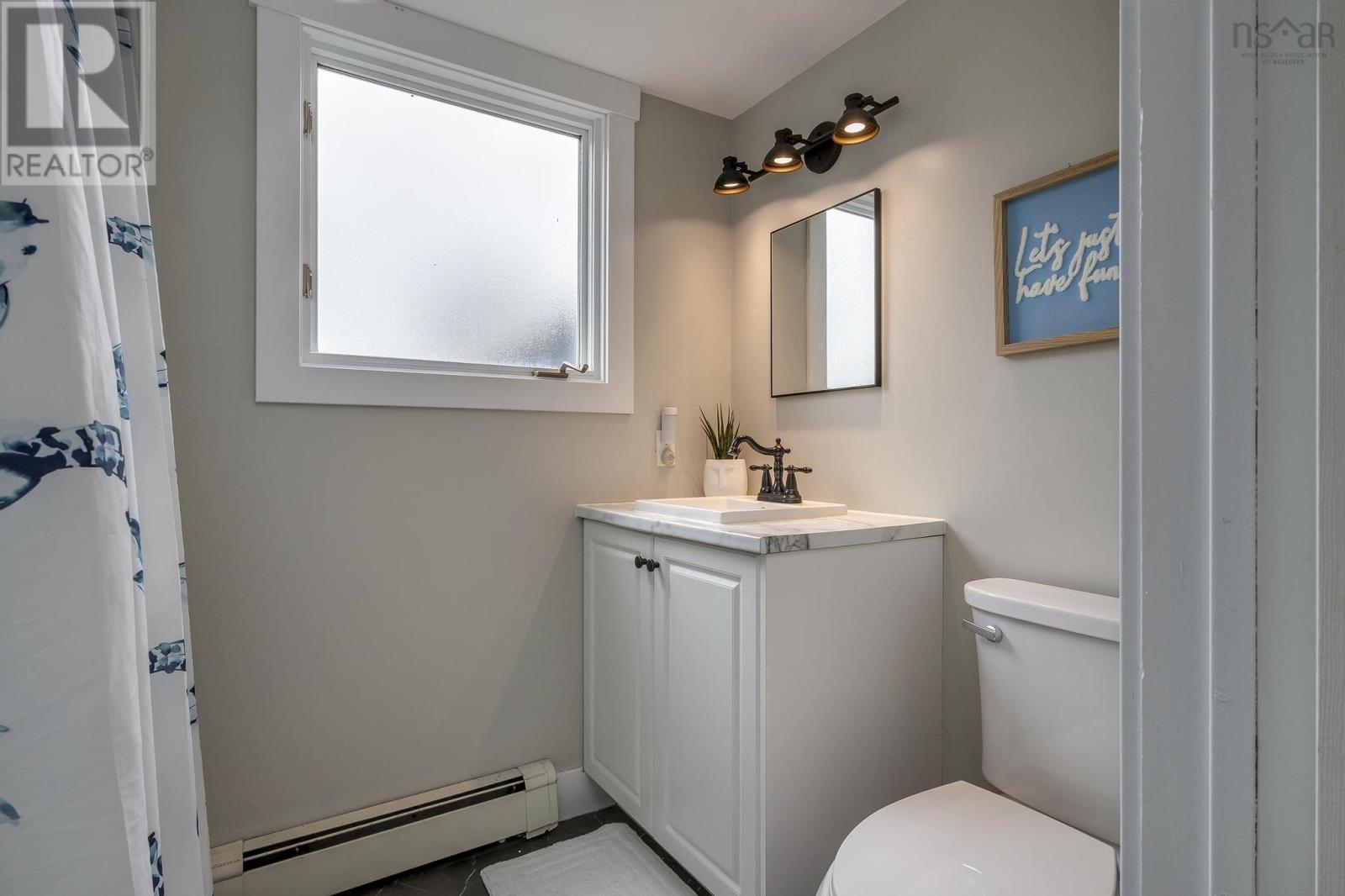 737 Lakeview Avenue, Middle Sackville, Nova Scotia  B4E 3B8 - Photo 6 - 202505986