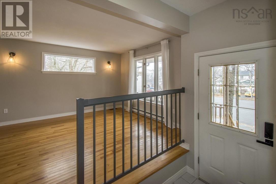 32 Willowbend Court, Bridgewater, Nova Scotia  B4V 3V9 - Photo 7 - 202505995