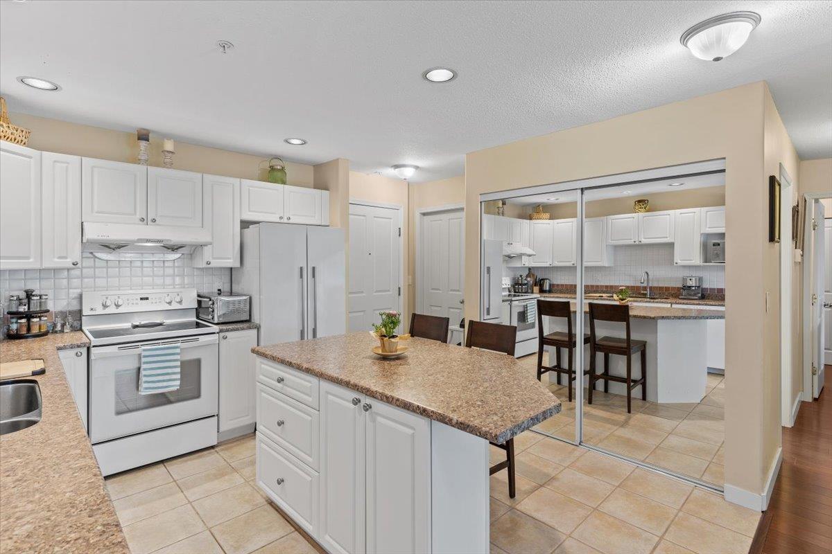 204 1153 Vidal Street, White Rock, British Columbia  V4B 3T4 - Photo 7 - R2980784