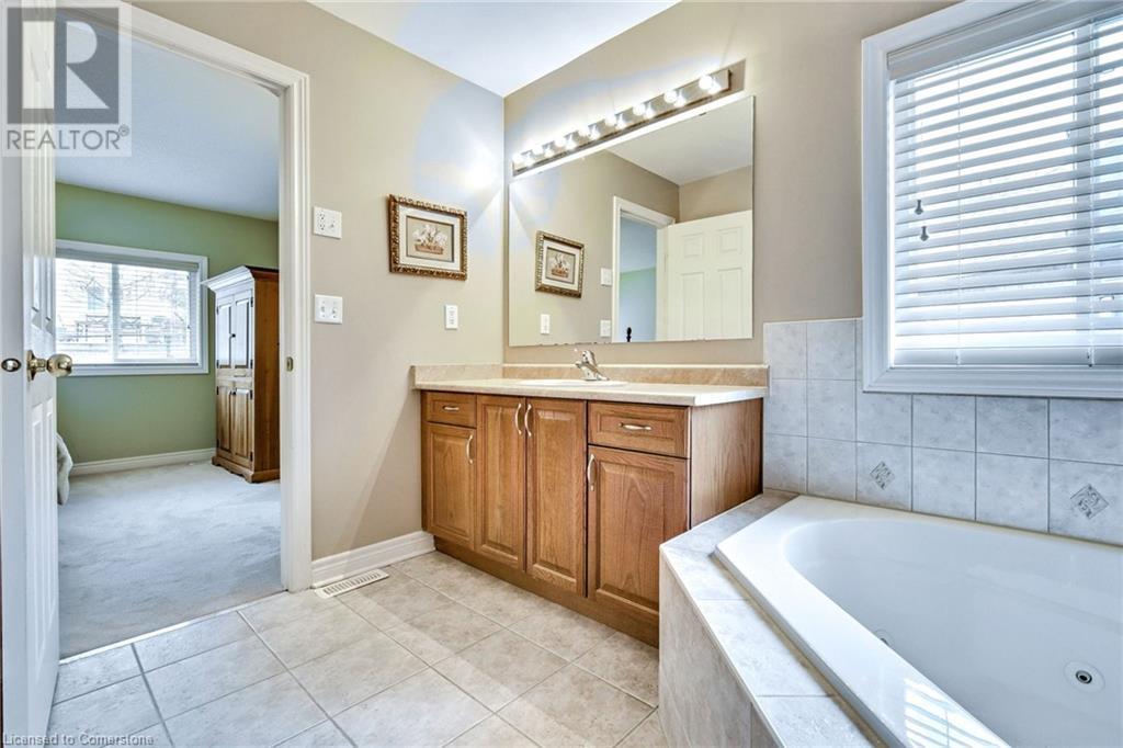 43 Woodlawn Court, Dundas, Ontario  L9H 7S2 - Photo 31 - 40710843
