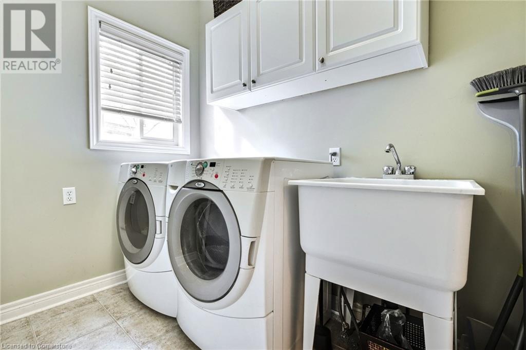 43 Woodlawn Court, Dundas, Ontario  L9H 7S2 - Photo 32 - 40710843