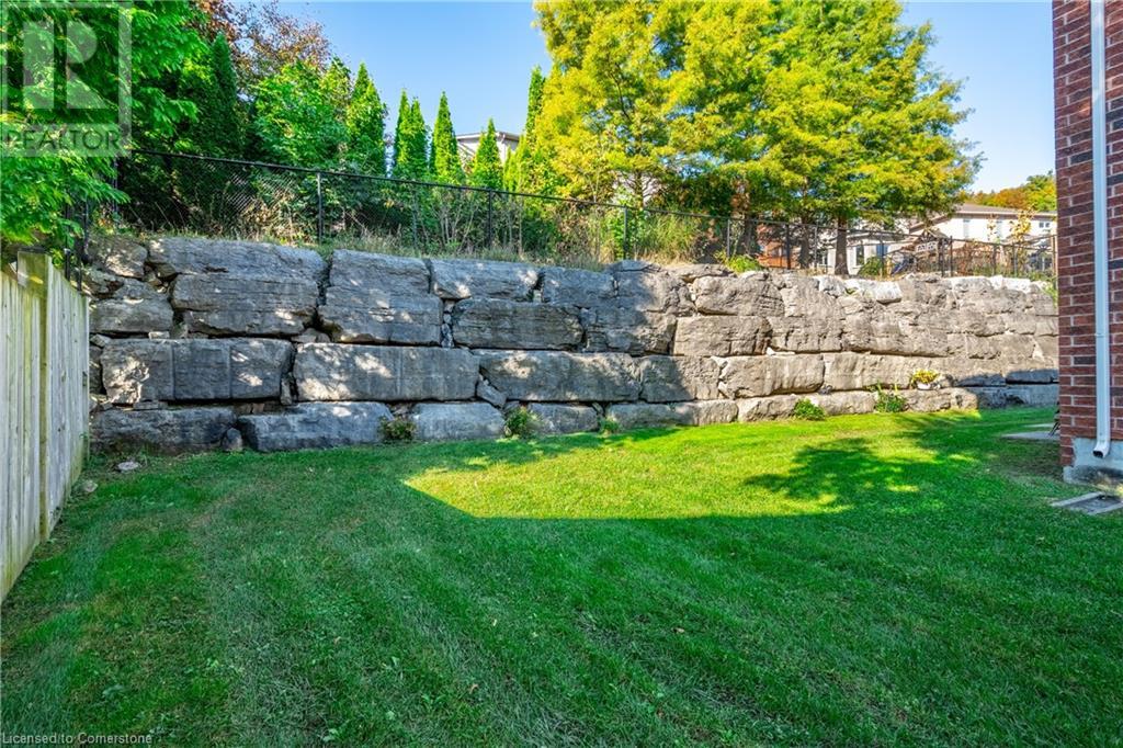 43 Woodlawn Court, Dundas, Ontario  L9H 7S2 - Photo 38 - 40710843