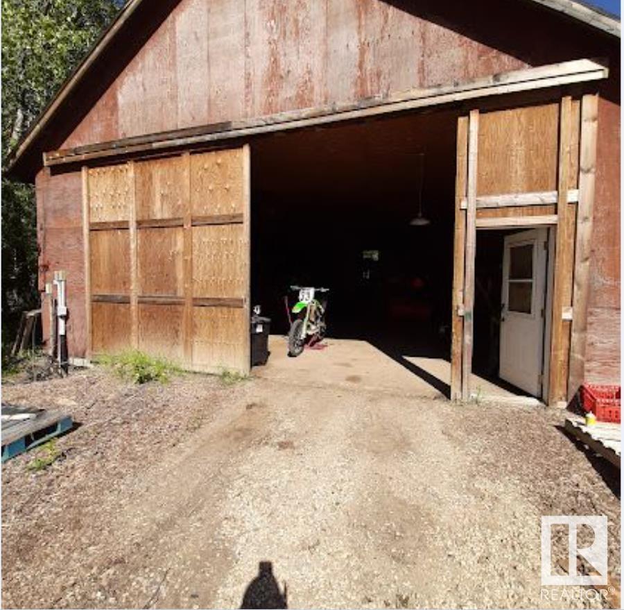 52073 Hwy 21, Rural Strathcona County, Alberta  T8B 1J4 - Photo 5 - E4427723