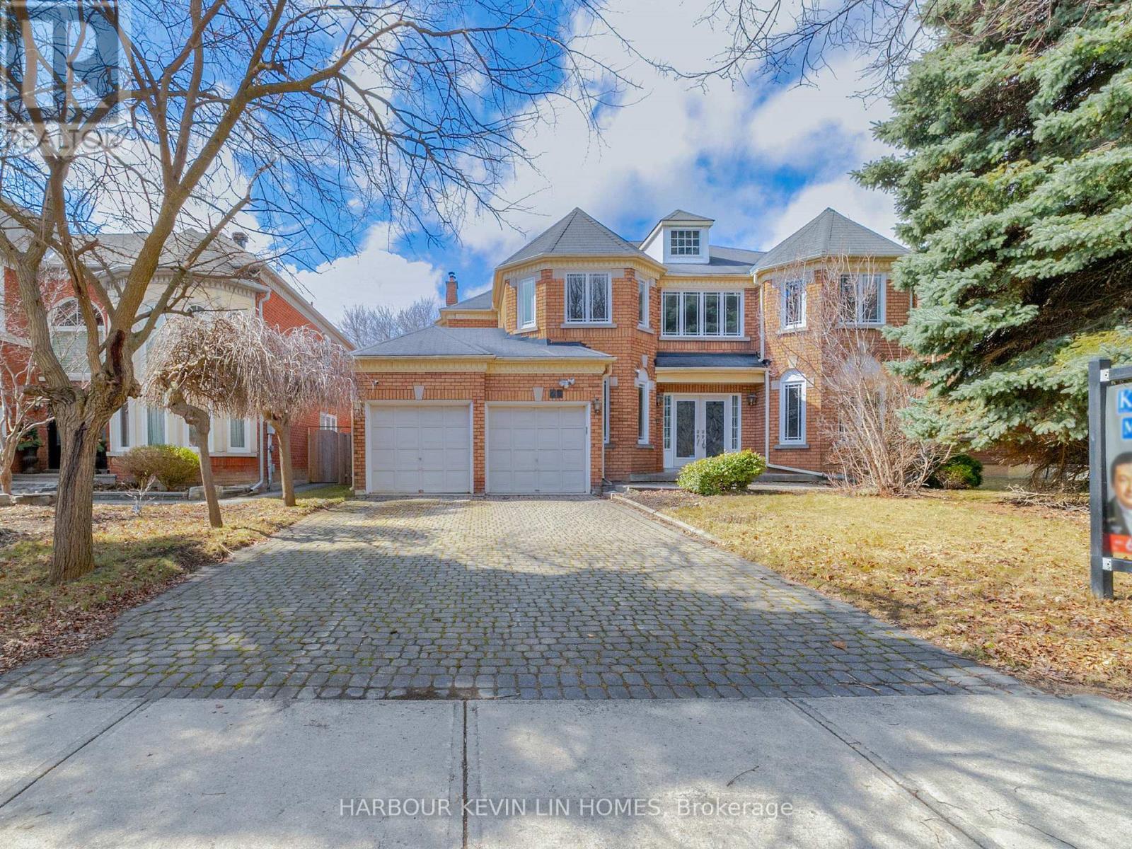 Property at 20 HIGHVIEW CRESCENT image 3