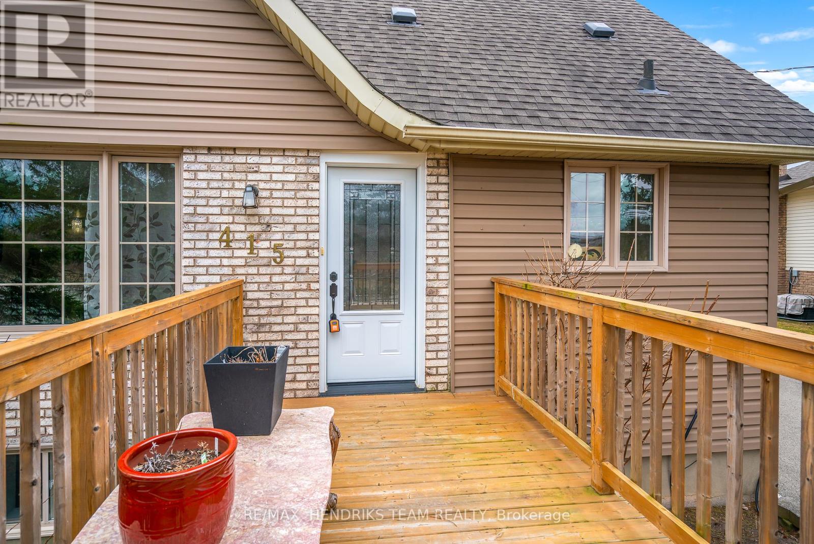 Property at 415 RIVERSIDE DRIVE image 4