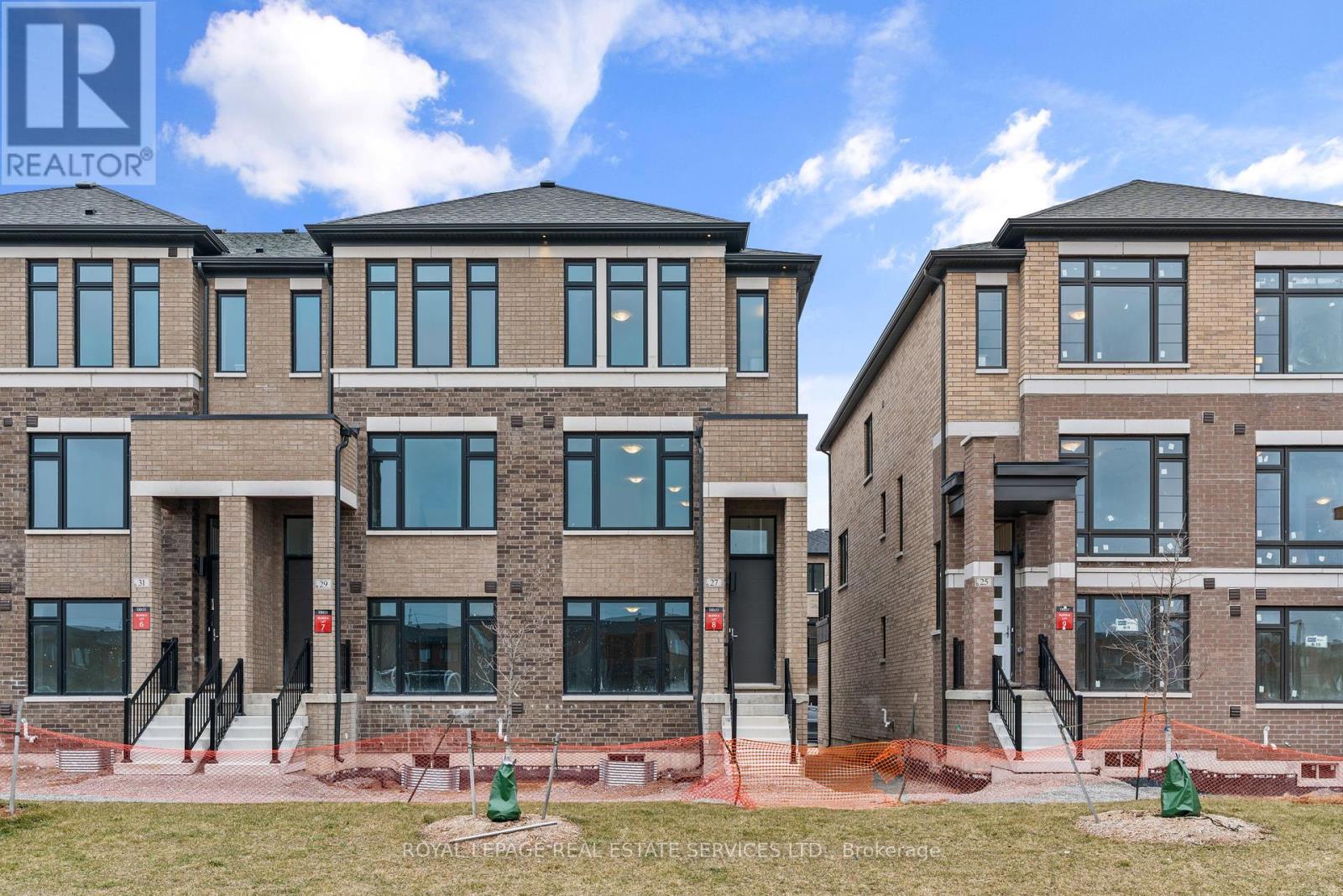 27 CHERRY HILL LANE, Barrie, Ontario