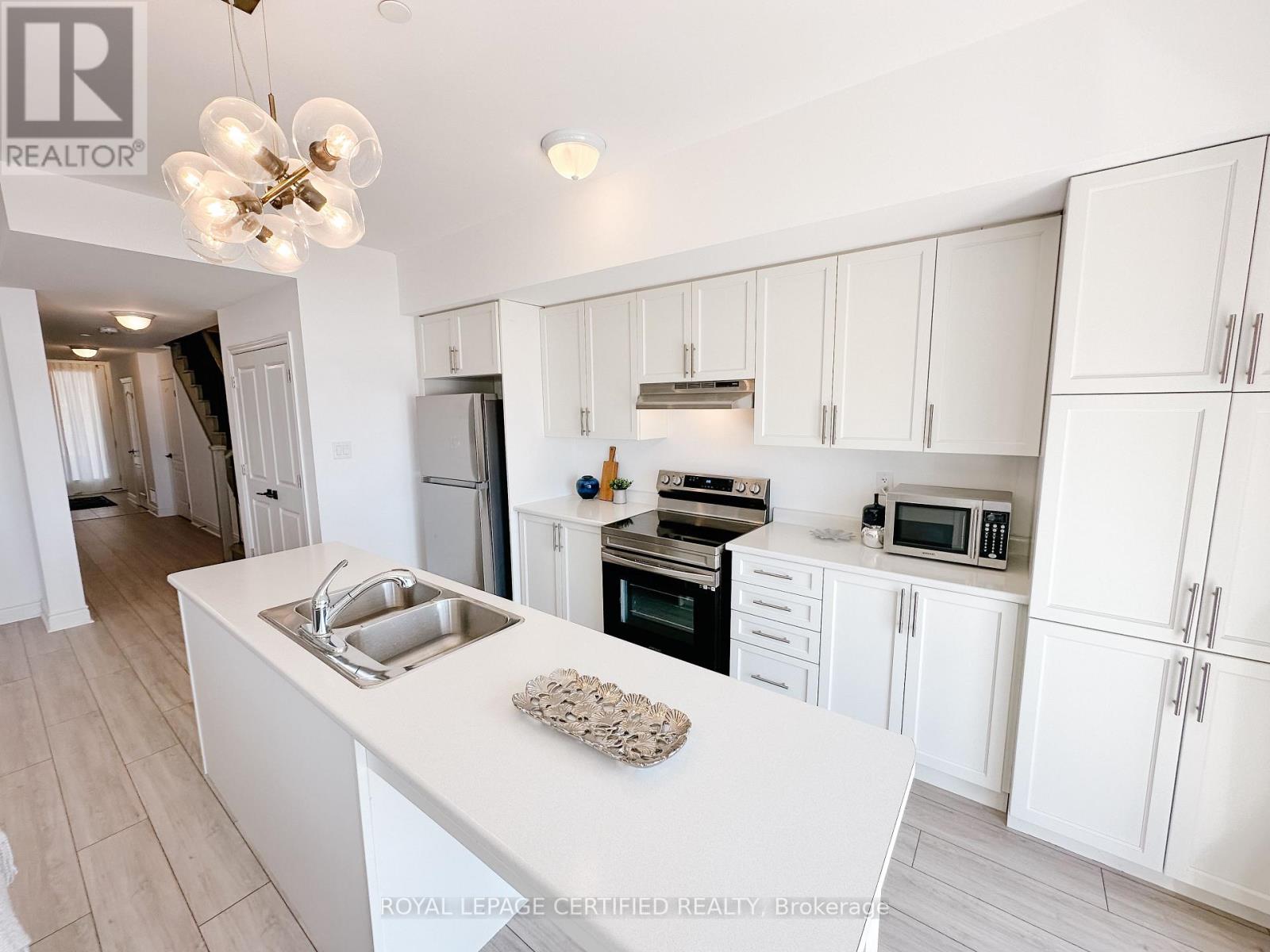 80 Marina Village Drive, Georgian Bay (Baxter), Ontario  L0K 1S0 - Photo 20 - X12016060