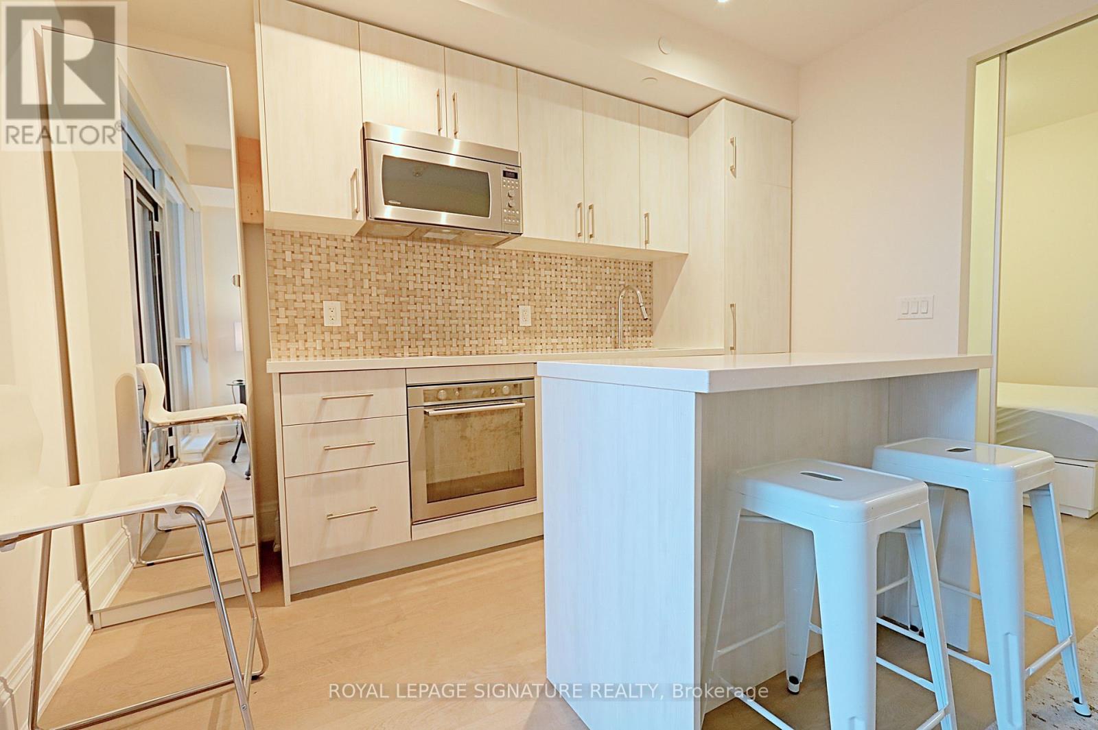 807 - 88 Cumberland Street, Toronto, Ontario  M5R 1A3 - Photo 10 - C12045715