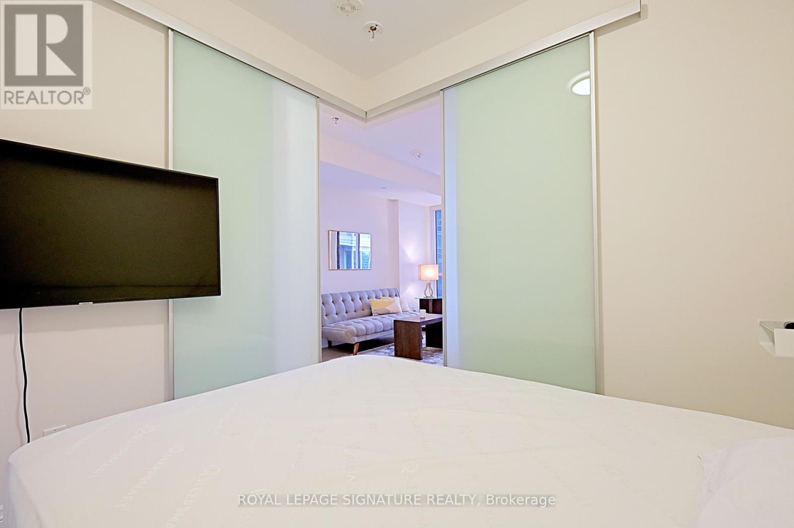807 - 88 Cumberland Street, Toronto, Ontario  M5R 1A3 - Photo 14 - C12045715