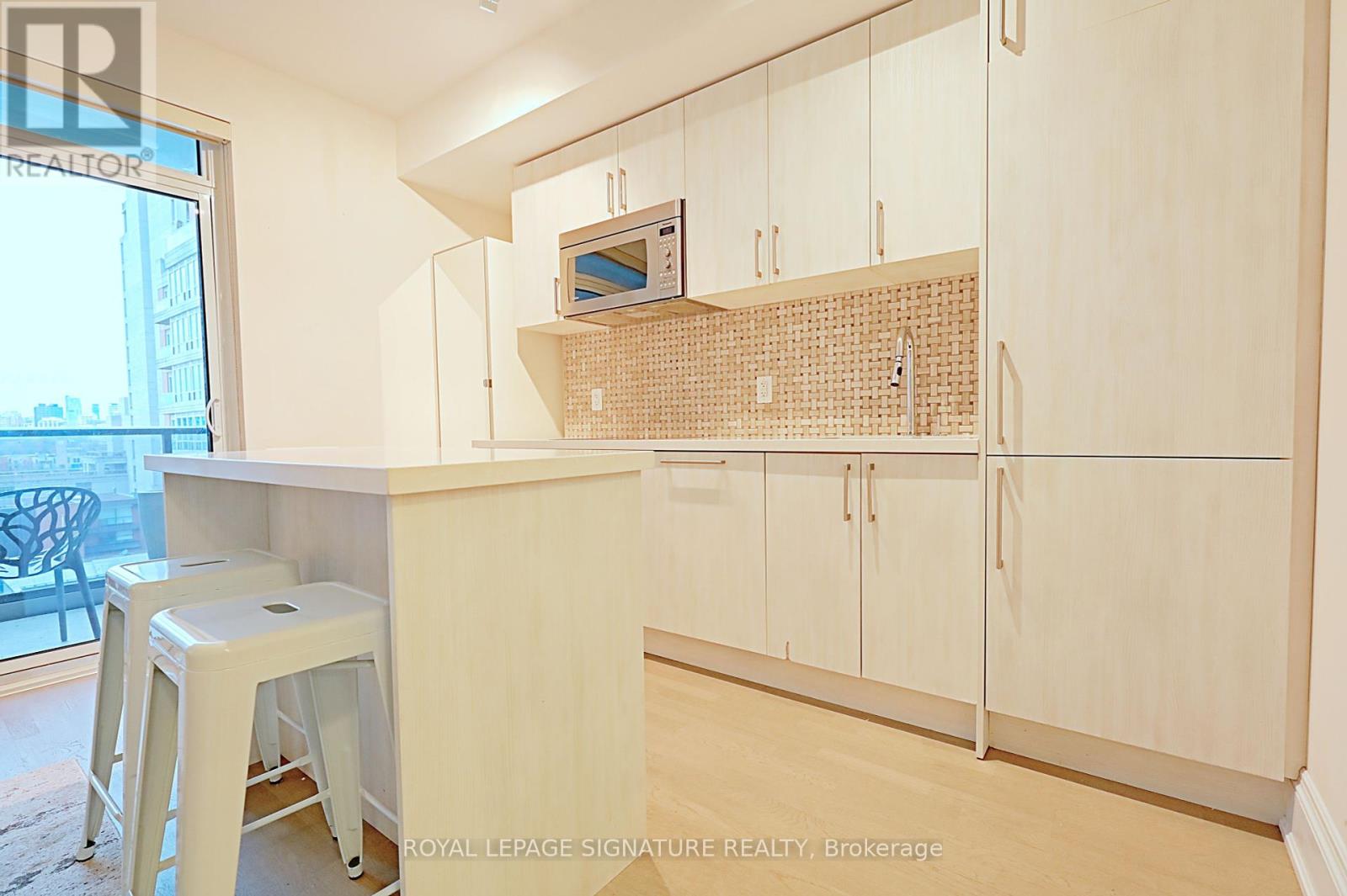 807 - 88 Cumberland Street, Toronto, Ontario  M5R 1A3 - Photo 8 - C12045715