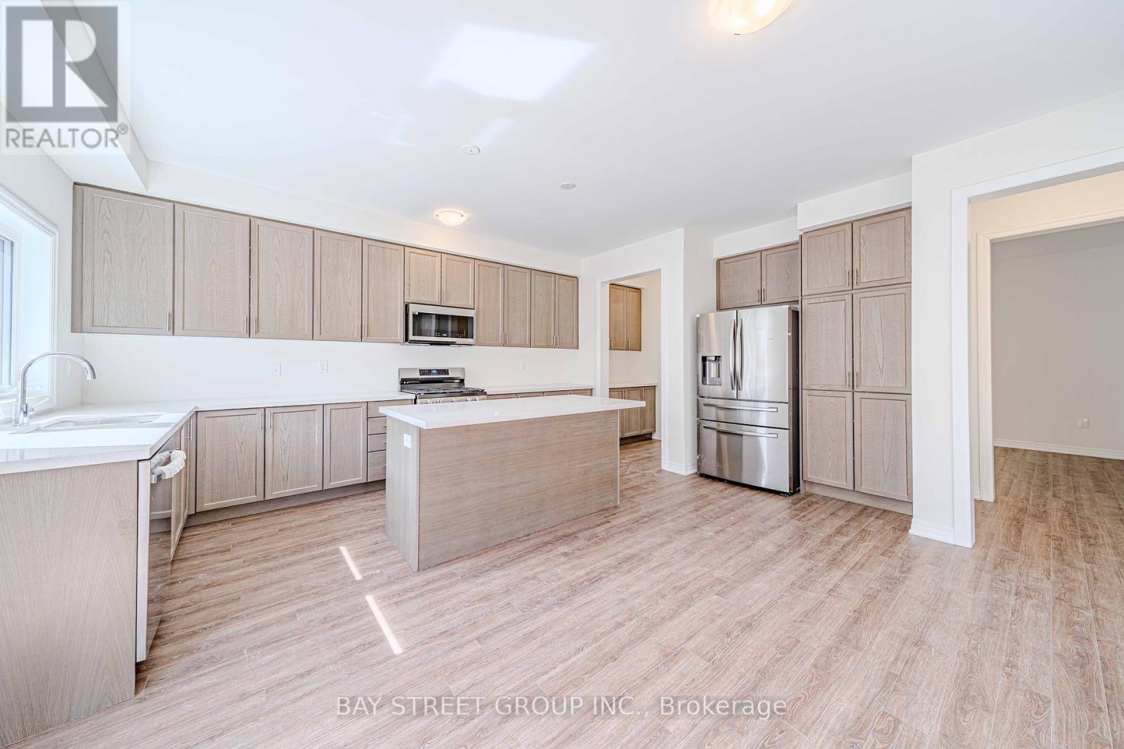 21 Stennett Drive W, Georgina, Ontario  L4P 0J5 - Photo 21 - N12045843
