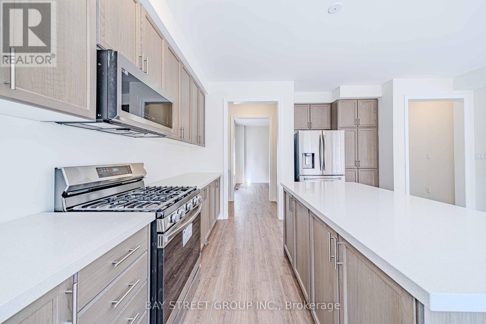 21 Stennett Drive W, Georgina, Ontario  L4P 0J5 - Photo 23 - N12045843
